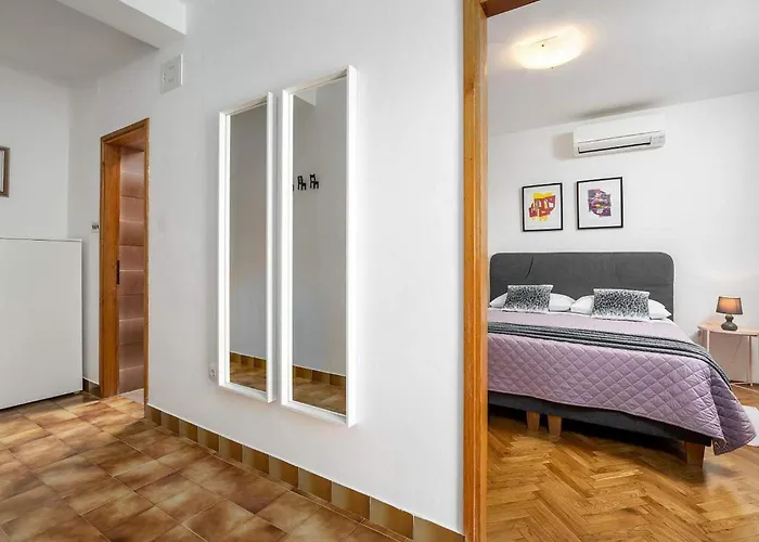 Awesome In With Wifi 아파트 포레치