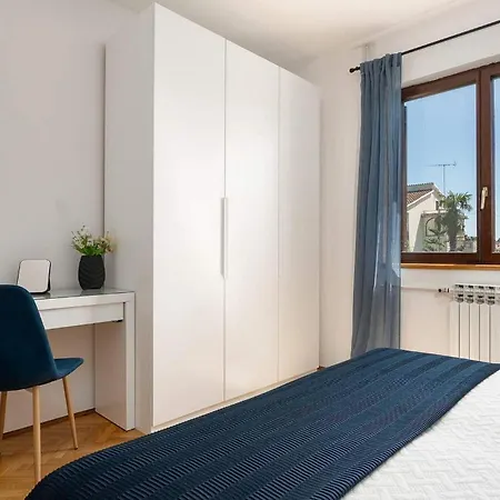 Awesome In With Wifi Apartamento Poreč